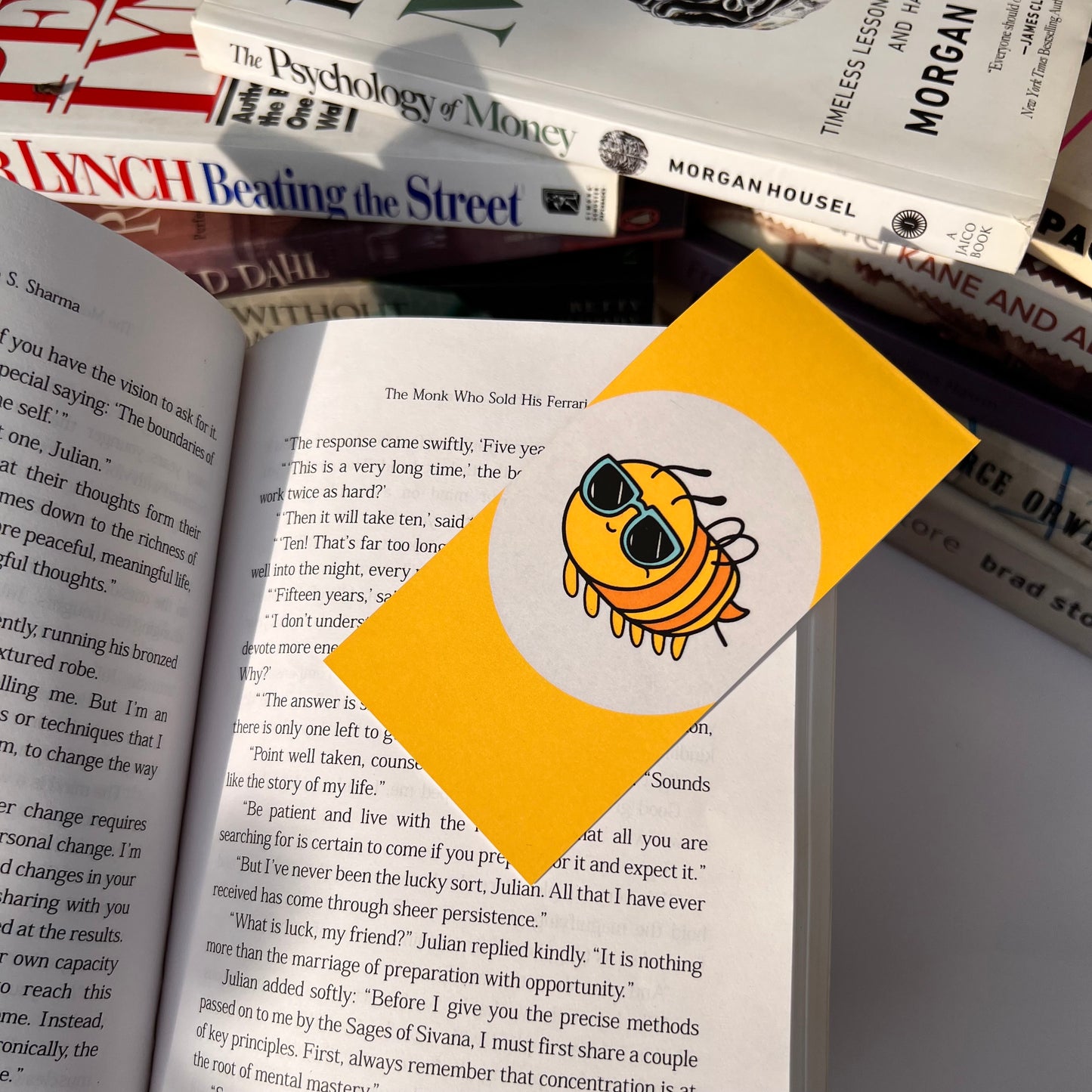 BuZz off, I'm reading - Magnetic Bookmark