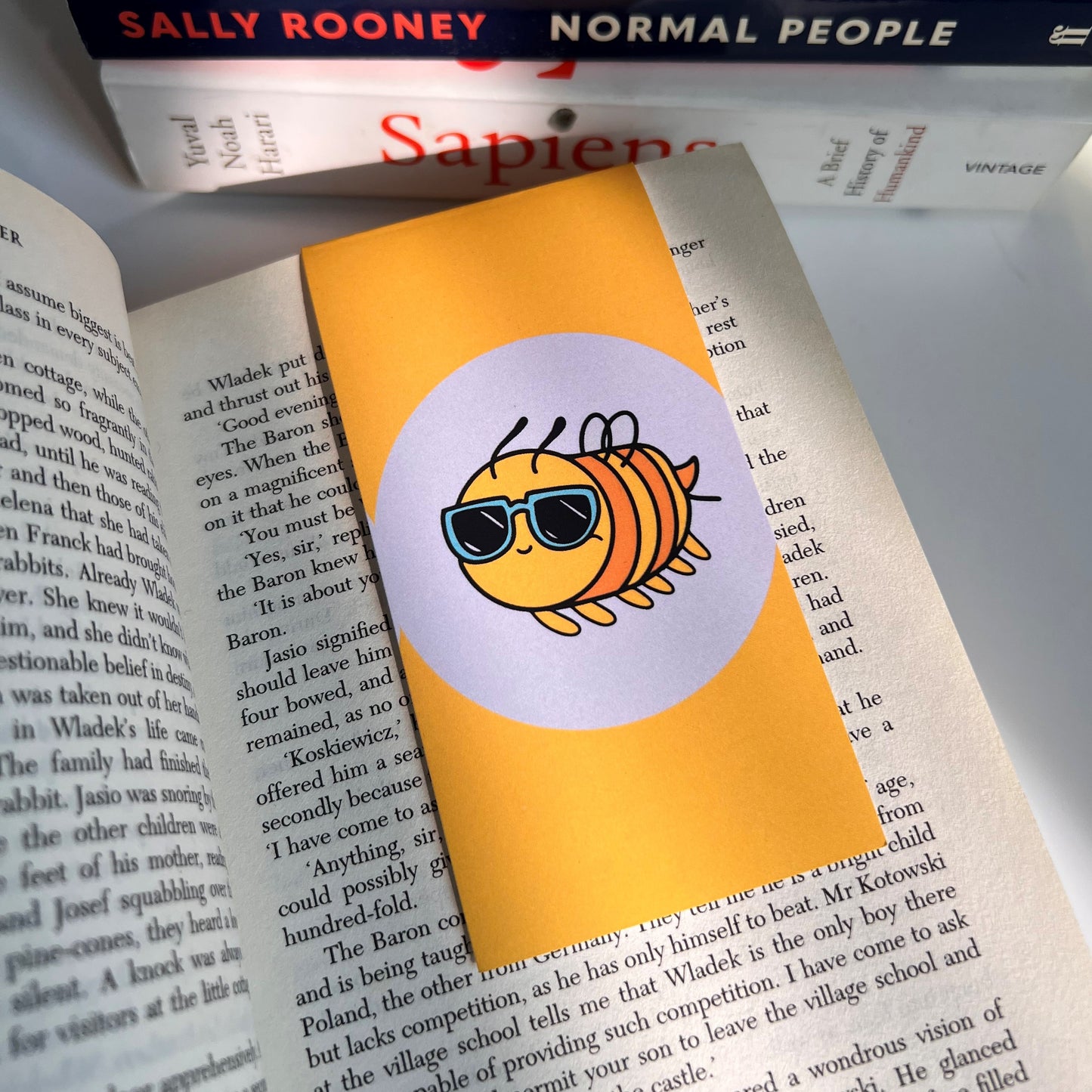 Bee Cool - Magnetic Bookmark